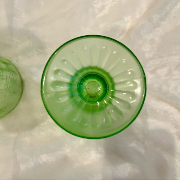 Jeannette Glass Company Uranium Glass Iced Tea Green Poinsettia  Footed Tumblers - Picture 5 of 7